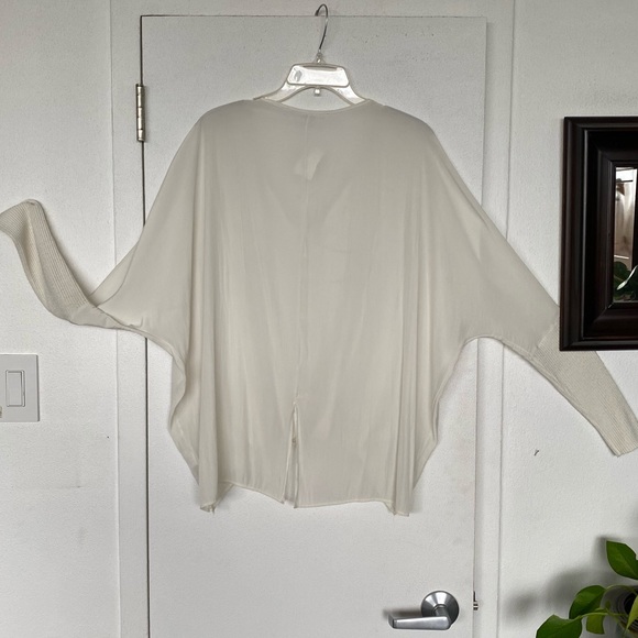 lola & sophie | Cream/Off-White Blouse - Picture 4 of 9